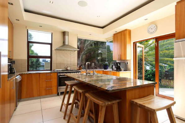 To Let 3 Bedroom Property for Rent in Fresnaye Western Cape